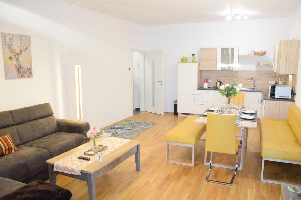 Haus Konny Apartamento Schladming Exterior foto
